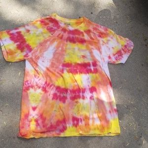 Warm colored tye dye tshirt